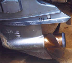 Salt-X prevents costly damage to boats and boat engines - picture 04 shows damage to boat motor